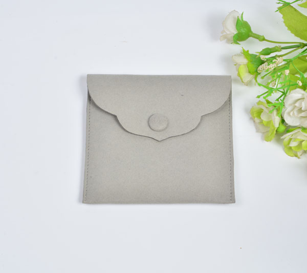 jewelry bag made with velvet microfiber 