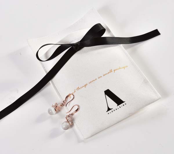 microfiber velvet jewelry bag with velvet ribbon 